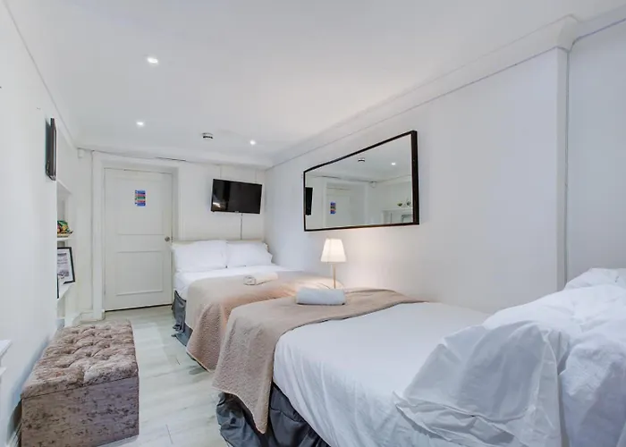 Cube Hotel