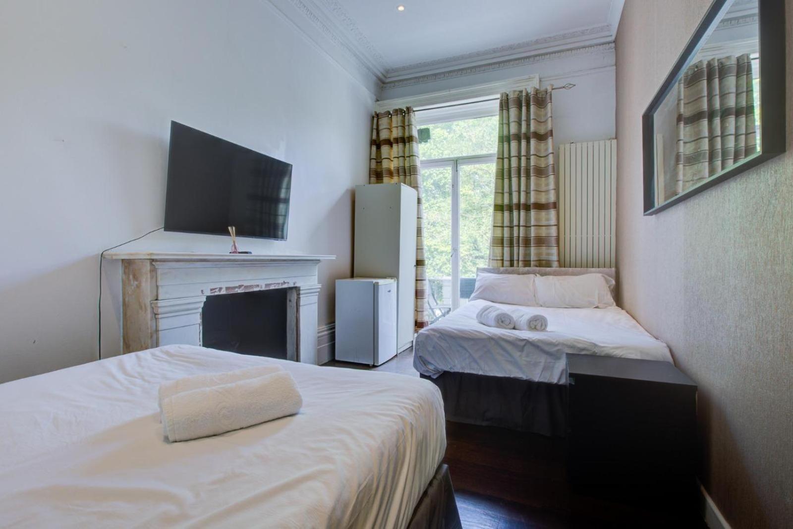 Cube Hotel